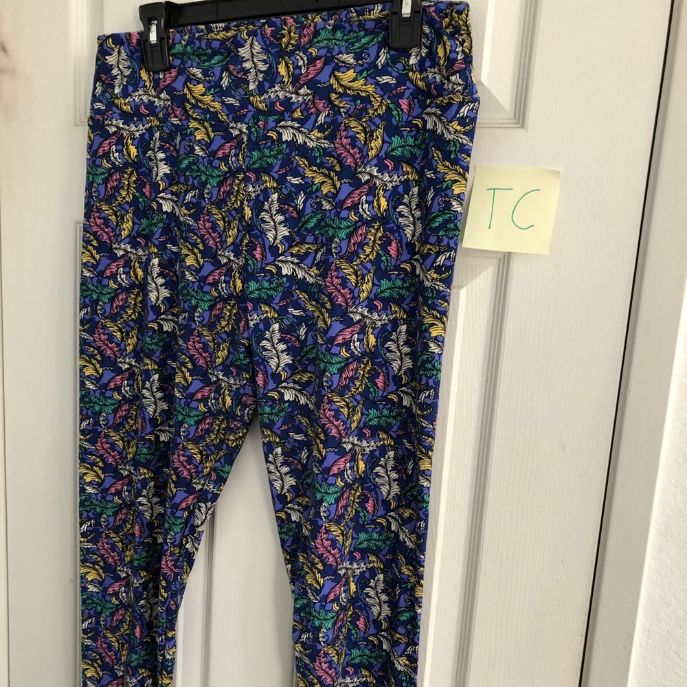 Lularoe leggings-leaf pattern-Size Tall and Curvy
